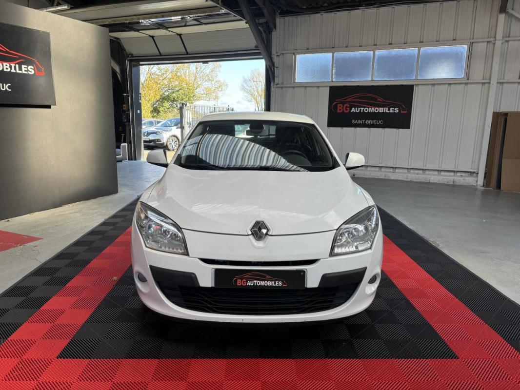 Renault Mégane - 1.5 dCi 110 CH DYNAMIQUE - GARANTIE 6 MOIS