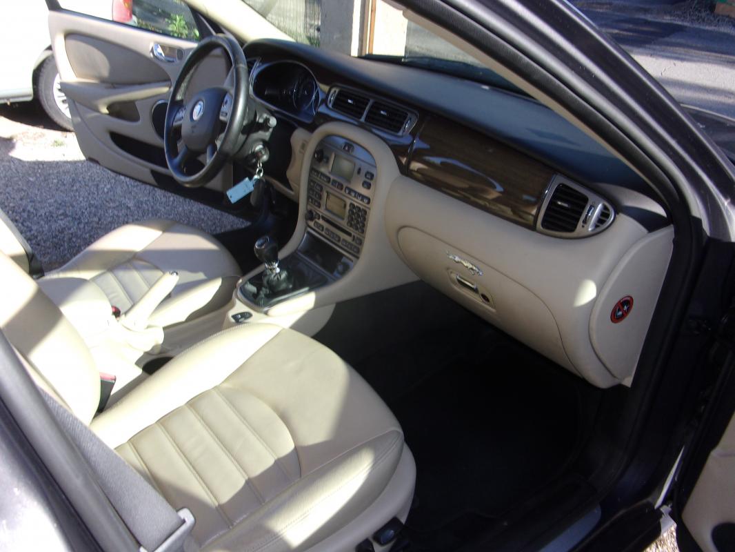 Jaguar X-Type - 2,2 D 145CV EXECUTIVE