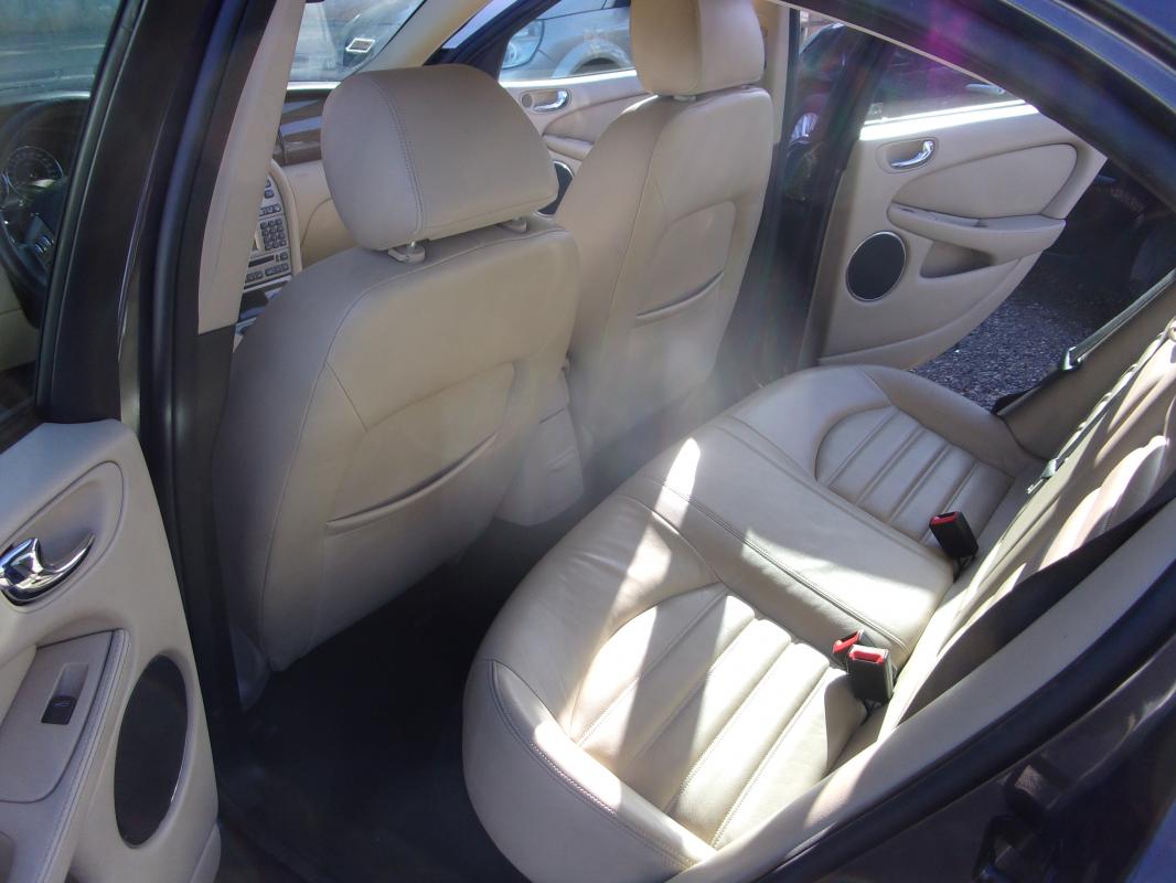 Jaguar X-Type - 2,2 D 145CV EXECUTIVE